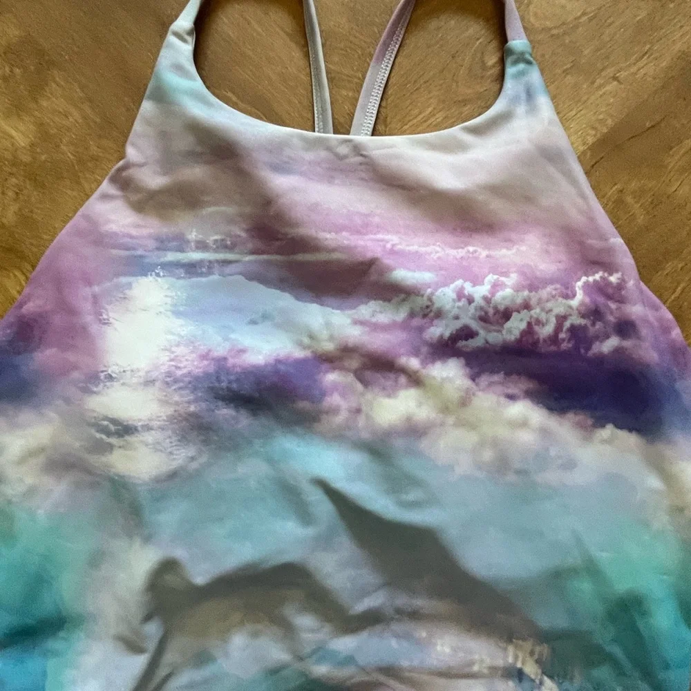 Old Navy Purple & Blue Racerback Sports Bra – Size M